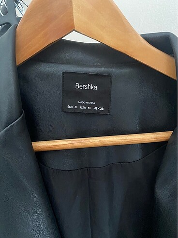 m Beden Bershka deri blazer