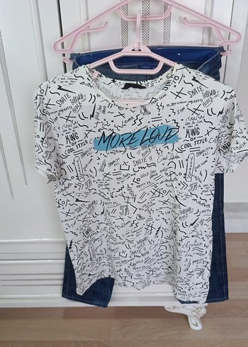 Baskılı Gri Tişört ve Mavi Denim Bol Kesim Jean - Görsel 4