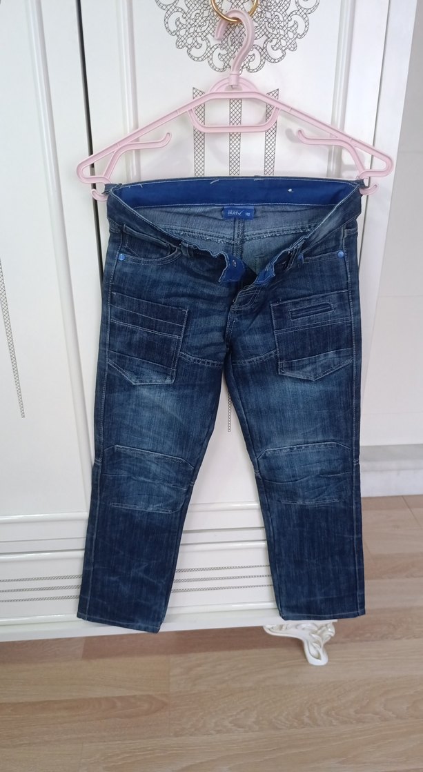Baskılı Gri Tişört ve Mavi Denim Bol Kesim Jean - Görsel 3