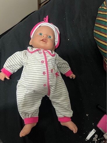 Yeni doğmuş bebek boyunda