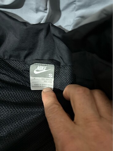 Nike Çok şık temiz kapşonlu mont