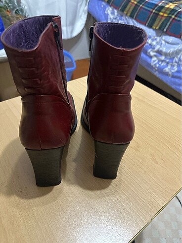Topuk 8 cm boy 20 cm çok şık deri bot