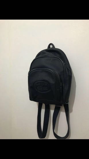 Lacoste sırt çantası
