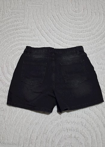 Siyah Rahat Kesim Kadın Kot Şort - Görsel 2