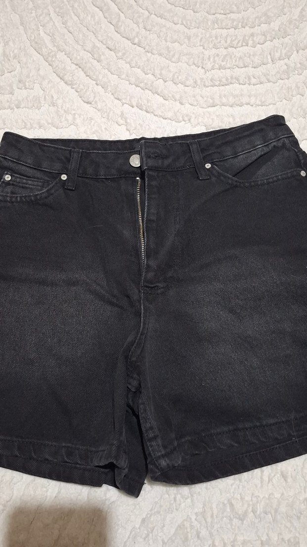 Siyah Rahat Kesim Kadın Kot Şort - Görsel 3