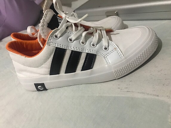 Adidas spor ayakkabı