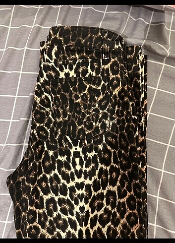 m Beden Leopar pantolon 