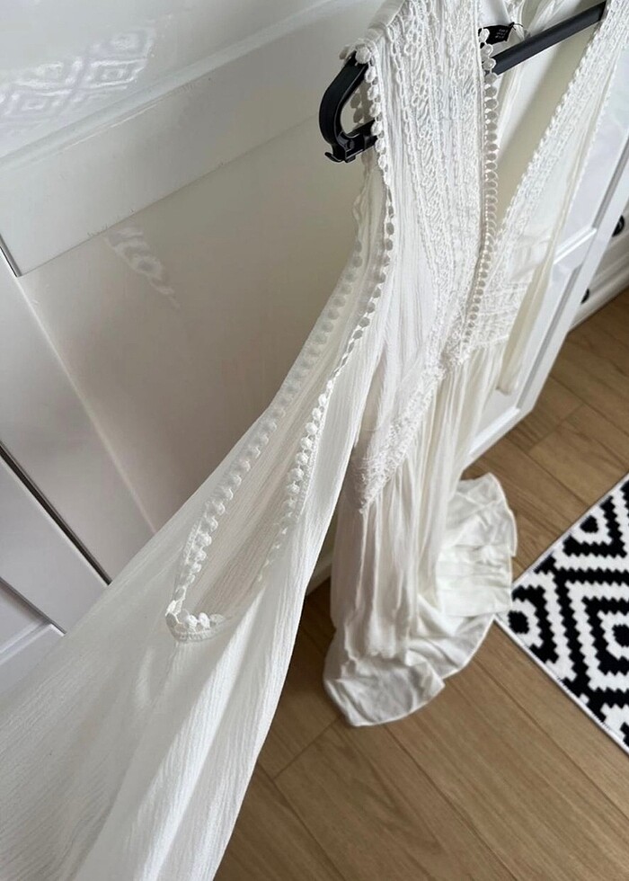 Beyaz elbise - Görsel 2