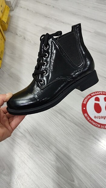 Diğer Siyah bot 