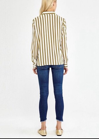 Bej Çizgili V Yakalı Kadın Gömlek - Görsel 2