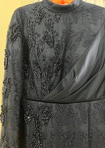 Uzun Kollu Siyah Nakışlı Kadın Abiye Elbise - Görsel 5