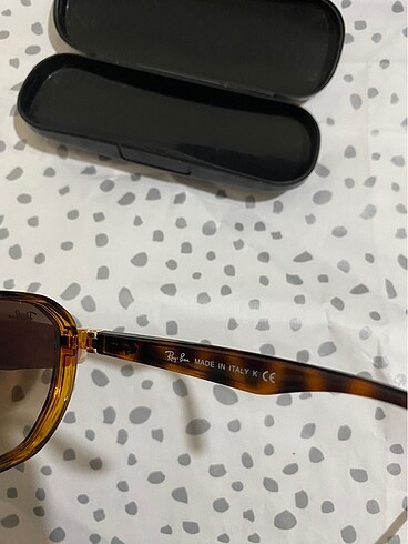 Ray Ban Güneş gözlüğü