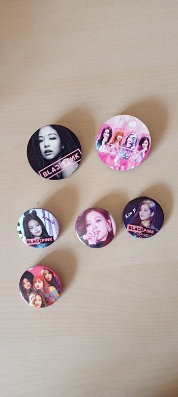 Blackpink rozet 