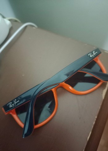 Beden turuncu Renk Ray-Ban Çocuk Turuncu Minimalist Güneş Gözlüğü