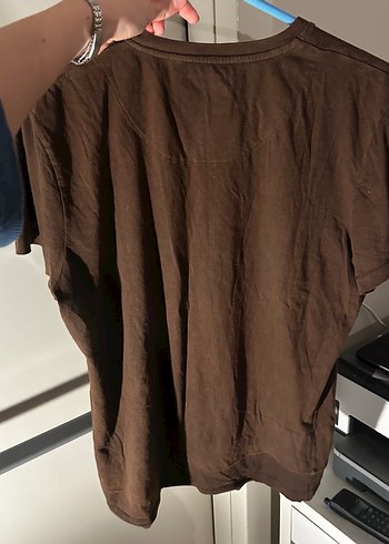kahverengi baskılı tişört - Görsel 4