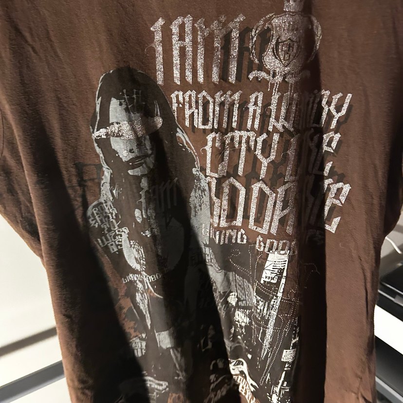 kahverengi baskılı tişört - Görsel 2