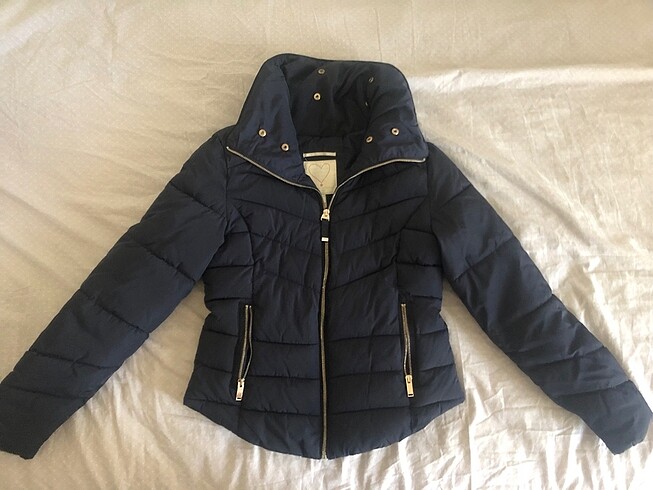 bershka mont