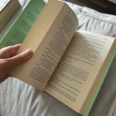  Beden Renk fangirl rainbow rowell