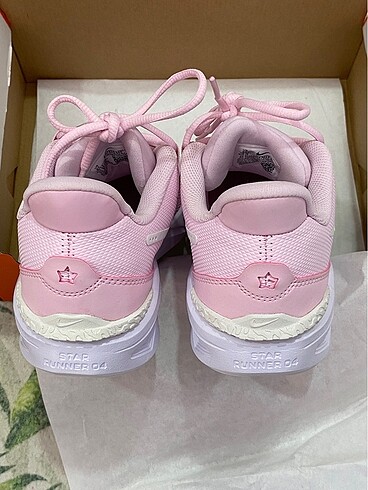 Nike Star Runner