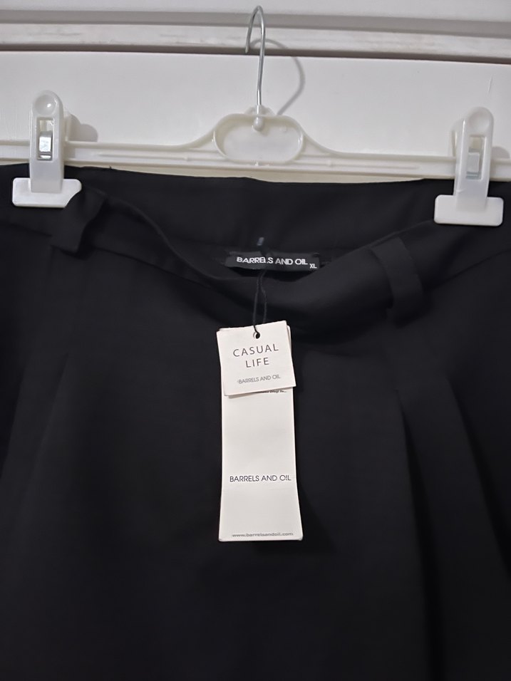 Siyah Pilili Mini Şort Etek - Görsel 3