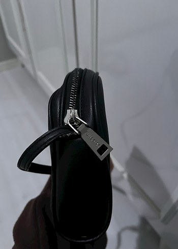 Pull and Bear Siyah Deri Minimalist Kadın Çanta - Görsel 4