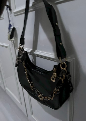 Zincir Detaylı Siyah Deri Kadın Çanta - Görsel 3