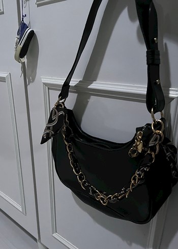 Zincir Detaylı Siyah Deri Kadın Çanta - Görsel 2