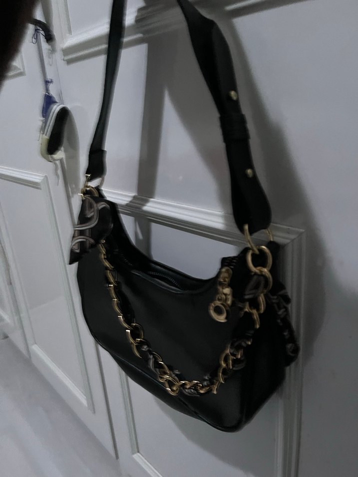 Zincir Detaylı Siyah Deri Kadın Çanta - Görsel 3