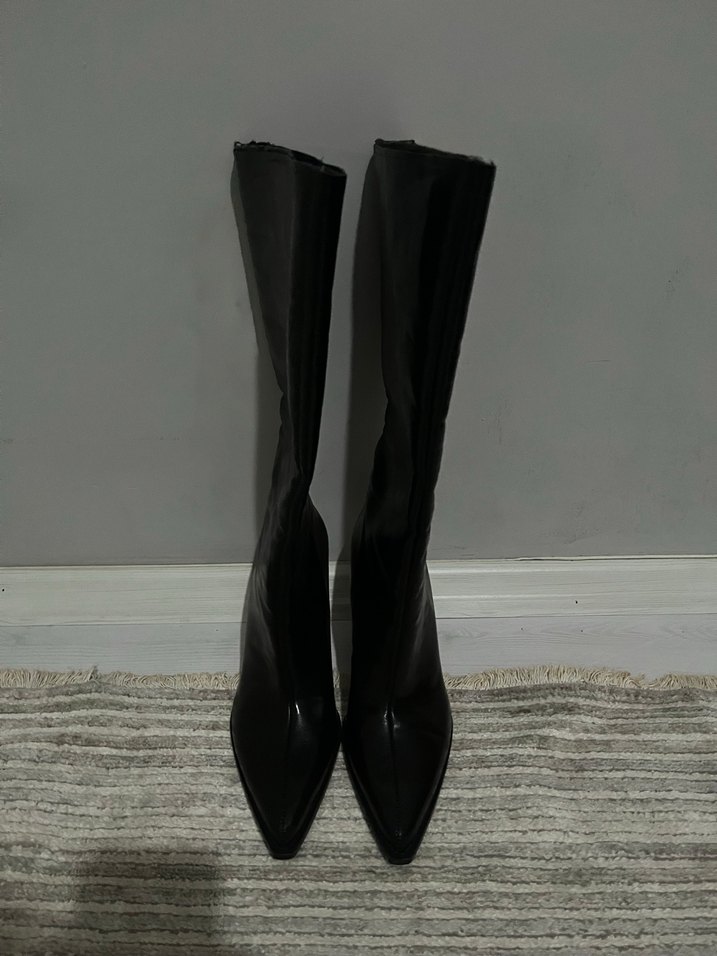 Bershka Deri Topuklu Çizme - Görsel 2