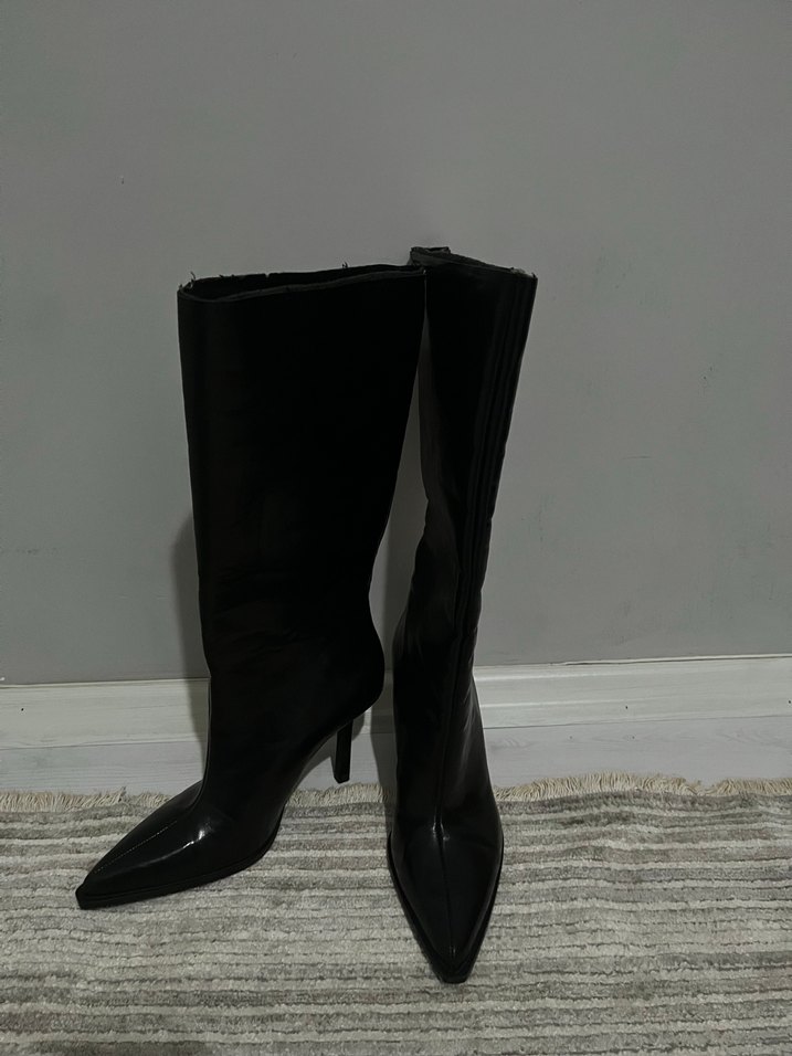 Bershka Deri Topuklu Çizme - Görsel 3