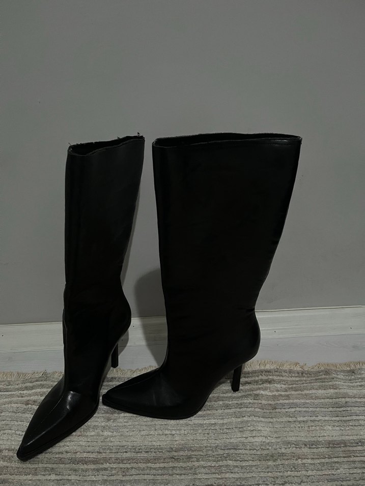 Bershka Deri Topuklu Çizme - Görsel 4