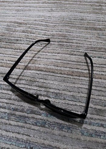 Sade Siyah Kadın Güneş Gözlüğü - Görsel 2