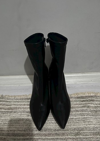 Stradivarius Streç Deri Stiletto Topuklu Bot - Görsel 4