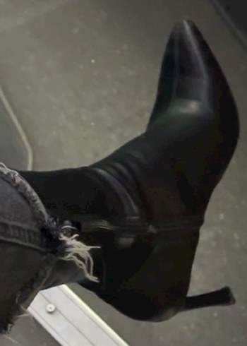 Stradivarius Streç Deri Stiletto Topuklu Bot - Görsel 3