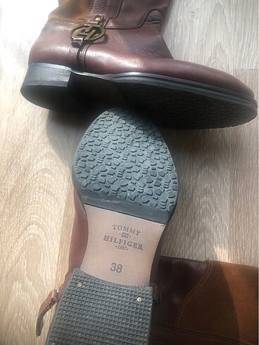 38 Beden TOMMY HİLFİGER KADIN ÇİZME