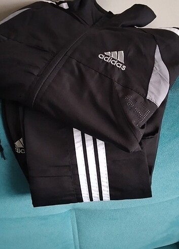 Adidas çocuk eşofman takimi