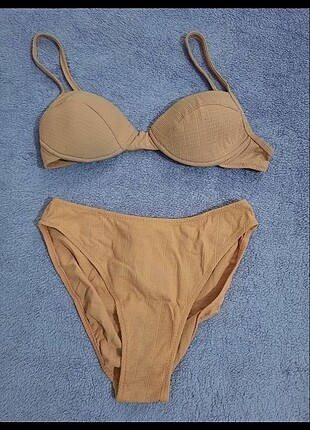 Kadın turuncu bikini takımı 