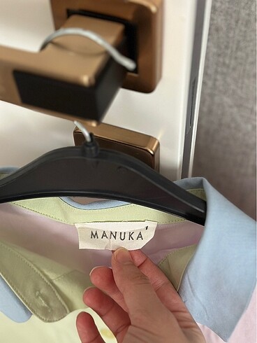 Manuka gömlek