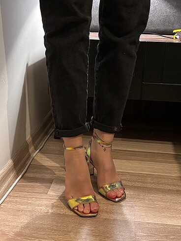 bershka topuklu ayakkabı