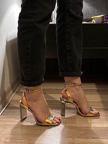 36 Beden bershka topuklu ayakkabı