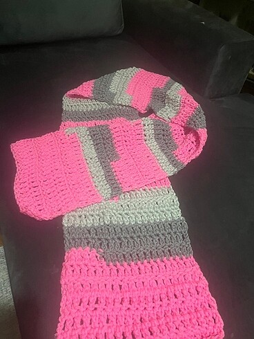 Pembe gri tasarım atkı