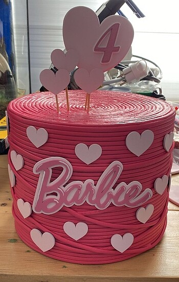 Barbie temalı maket pasta