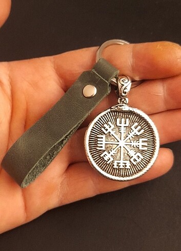 Beden Renk İSKANDİNAV ÇIFT TARAFLI VEGVİSİR VE VALKNUT FİGÜRLÜ HAKİ YEŞİLİ