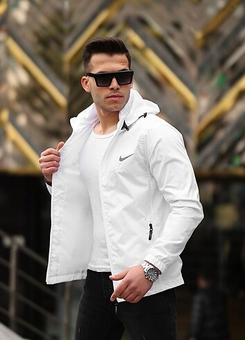 Nike yağmurluk 