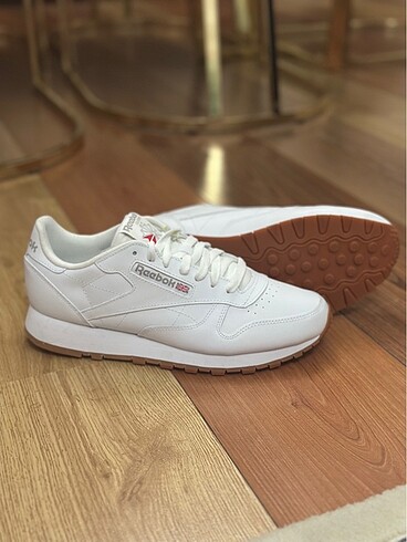 Reebok 42