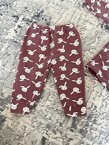 3 Ay Beden Pijama takımı sıfır