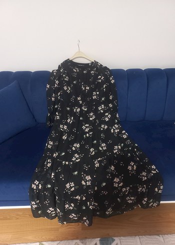 Çiçek Desenli şifon ve astarlı Siyah Uzun elbise. - Görsel 5