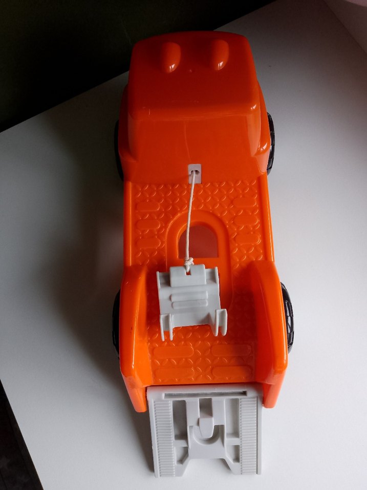 Renkli Turuncu Oyuncak Kamyon - Görsel 2