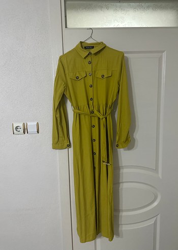 Uzun Kollu Sarı Kemerli Uzun Elbise - Görsel 2