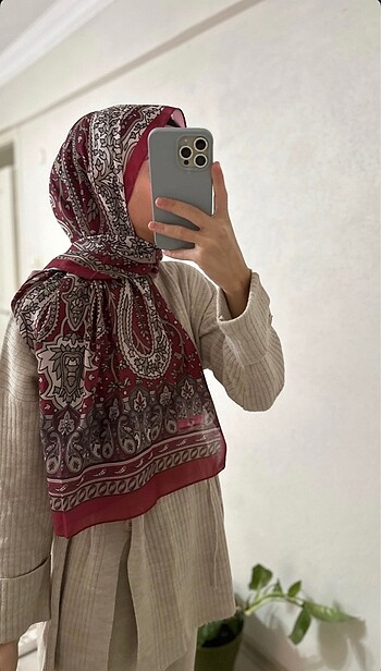 Bordo etnik desen şal